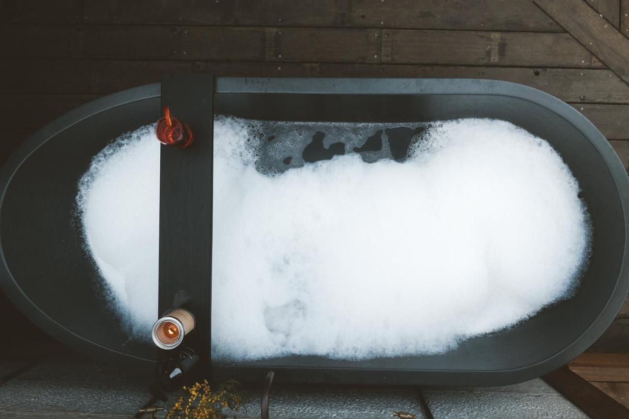 Tiny Home, Outdoor Bath, Infrared Sauna, Fire Pit